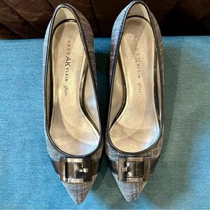 Super Cute Anne Klein i-flex Kitten Heel! Size 9